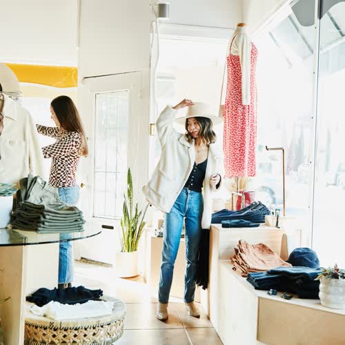 Lokale Mode kaufen: Darum solltet ihr wieder öfter offline shoppen - und diese 3 Tipps solltet ihr beachten