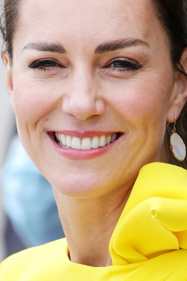 Du gefällst dir auf Fotos nicht? Dann kann dir dieser geniale Trick von Kate Middleton helfen, den sie auf Bildern immer anwendet