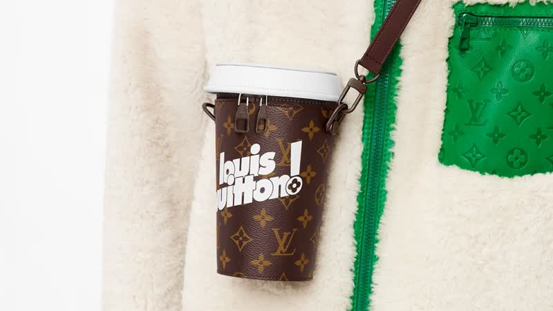 Louis Vuitton to go: So viel kostet die Kaffeebecher-Tasche