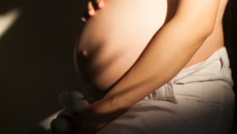 Gelnägel in der Schwangerschaft - harmlos oder besser darauf verzichten?