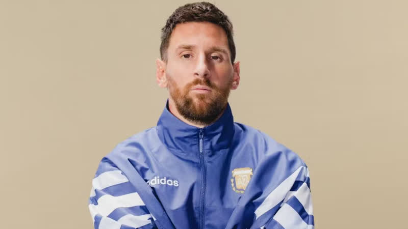 Adidas launcht Retro-Fußball-Kollektion - mit Lionel Messi für Argentinien