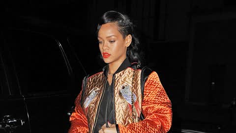 Rihanna trägt diese (erschwinglichen) Stiefel schon seit mehr als 10 Jahren