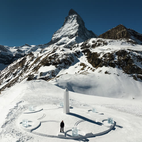 Daniel Arsham gestaltete eine Sonnenuhr aus Schnee für Hublot
