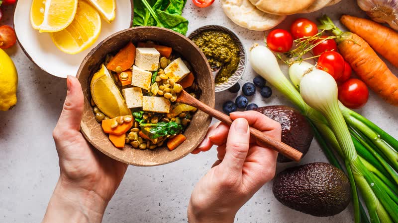 In 4 Wochen zum Sommer-Body mit veganer Ernährung? Ein Selbstversuch