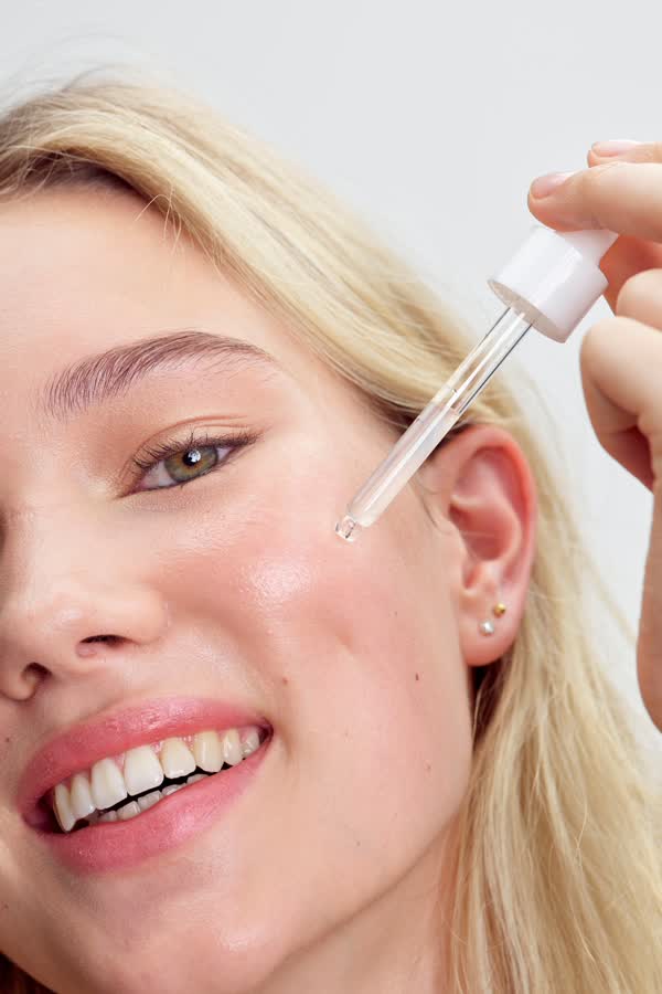 Beauty-Booster Vitamin F: Dieses Hype-Serum versorgt jeden Hauttyp mit einem gesunden Glow