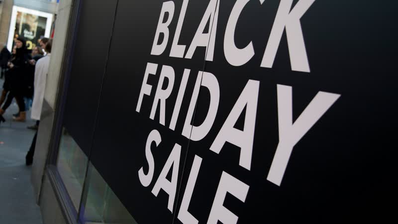 Die besten Mode-Deals am Black Friday – und Shopping-Tipps vom Profi