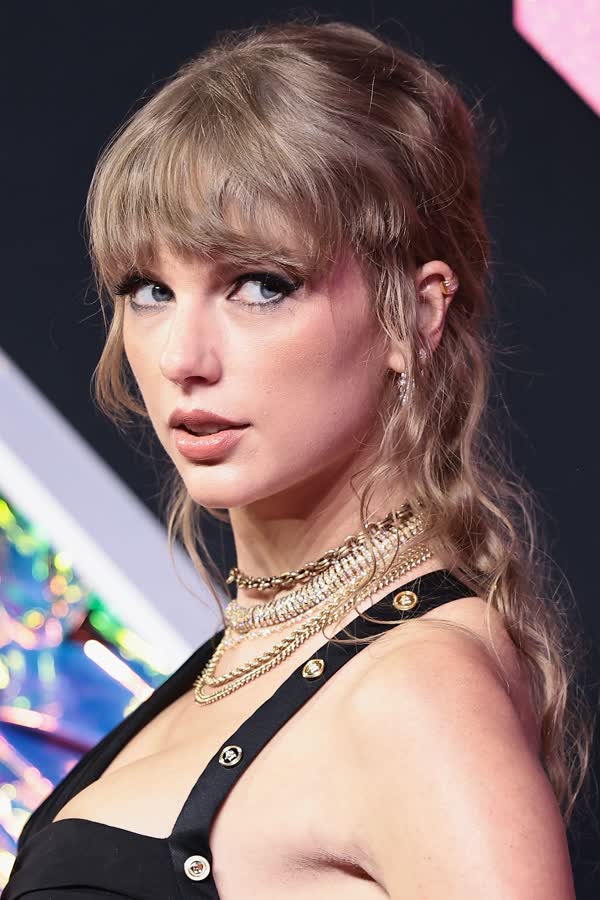 Taylor Swift und pornografische Deepfake-Bilder: Wann kommen endlich KI-Regelungen, die Frauen schützen?